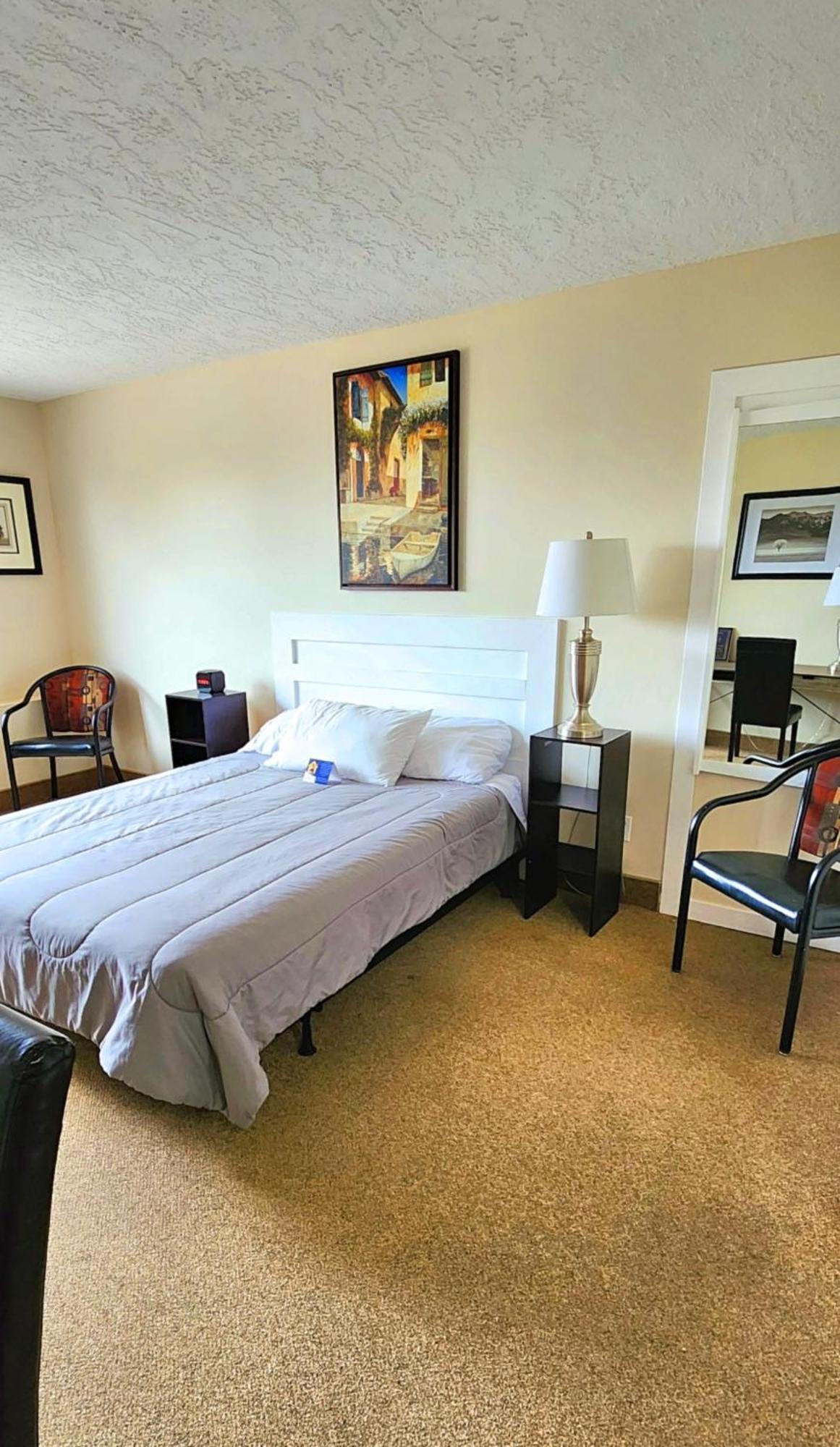 The Medicine Hat Villa Экстерьер фото